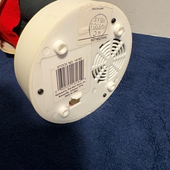 Vtg 18” Walmart Singing Dancing Lighted Christmas Elf - Battery Op Animatronics - Picture 6 of 6